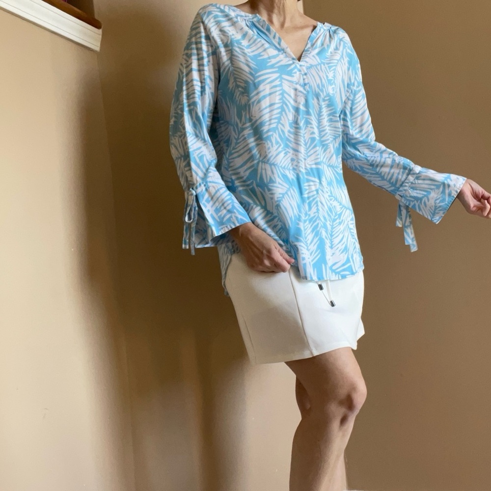 NWT Escapada Blue 3/4 Sleeve Rayon Blouse